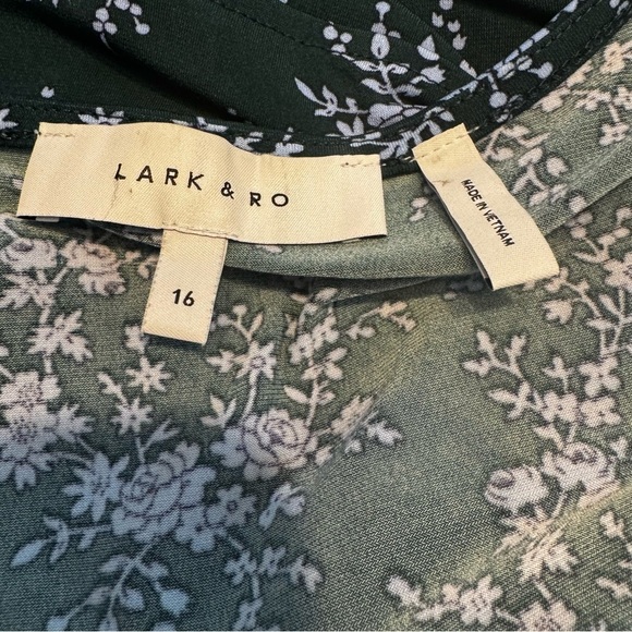 Lark & Ro Fixed Wrap Hunter Green Floral Short Sleeve Casual Dress Size 16 - Picture 8 of 9